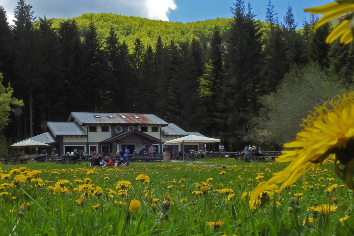 rifugio lagdei - rifugi appennino tosco emiliano